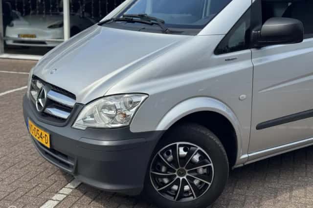 Mercedes-Benz Vito (2013) thumbnail 2