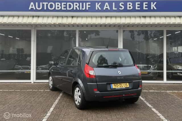 Renault Scénic (2008) thumbnail 3