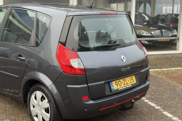Renault Scénic (2008) thumbnail 4
