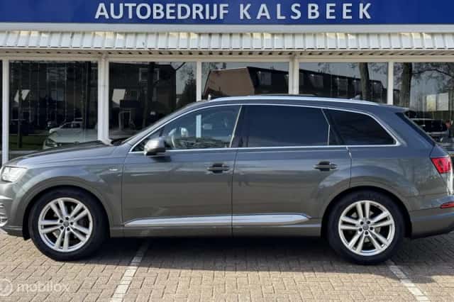 Audi Q7 (2016) thumbnail 3
