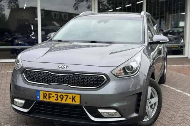 Kia Niro (2018) thumbnail 2