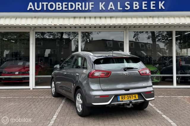 Kia Niro (2018) thumbnail 4