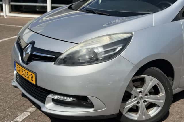 Renault Grand Scénic (2014) thumbnail 2