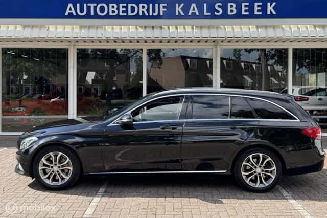Mercedes-Benz C-Klasse (2016) thumbnail 3
