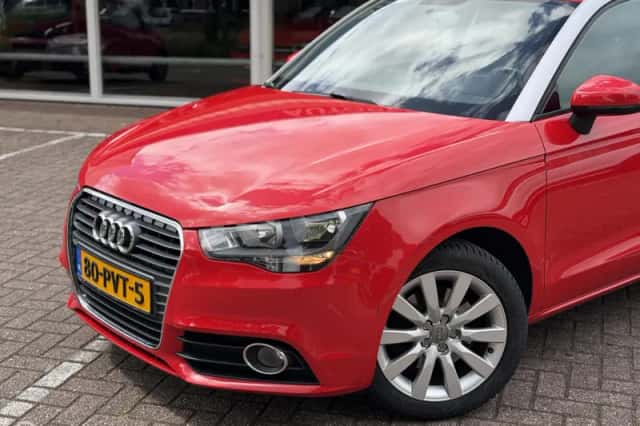 Audi A1 (2011) thumbnail 2