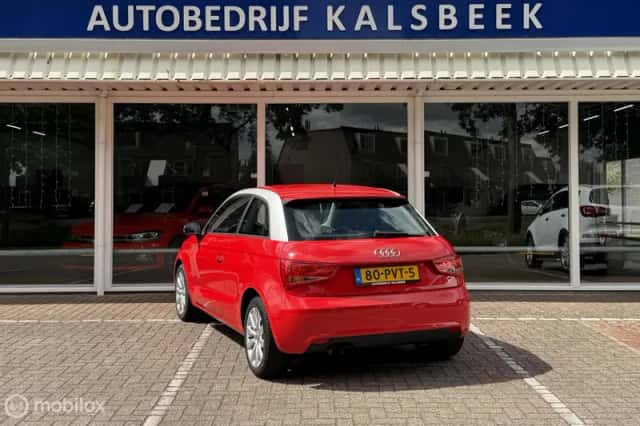 Audi A1 (2011) thumbnail 6