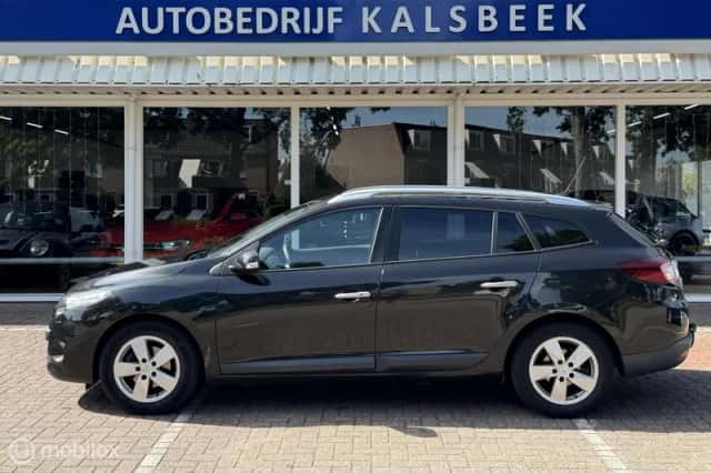 Renault Mégane (2009) thumbnail 3