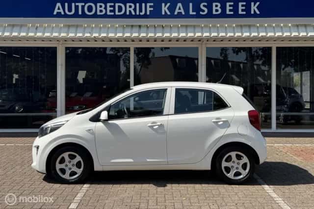 Kia Picanto (2018) thumbnail 3