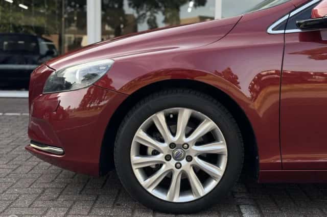 Volvo V40 (2012) thumbnail 4