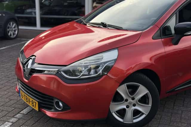 Renault Clio (2014) thumbnail 2