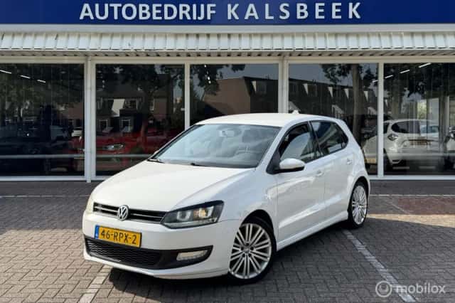 Volkswagen Polo (2011) thumbnail 1