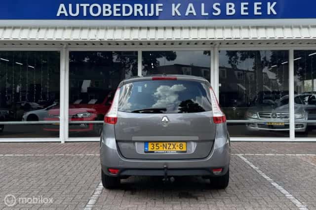 Renault Grand Scénic (2011) thumbnail 5