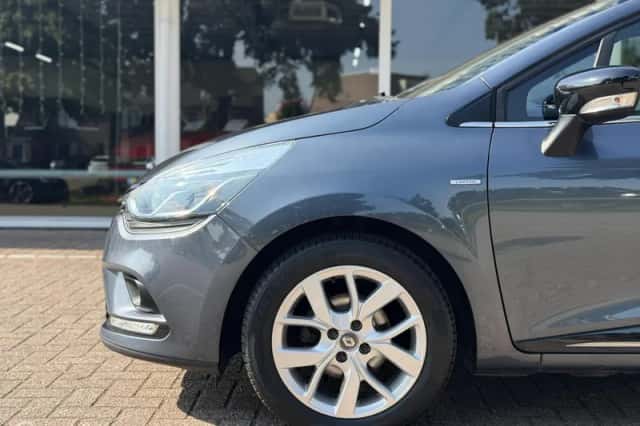 Renault Clio (2019) thumbnail 4