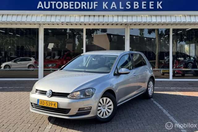 Volkswagen Golf (2013) thumbnail 1