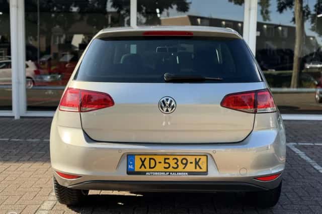 Volkswagen Golf (2013) thumbnail 6