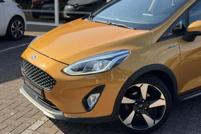 Ford Fiesta (2018) thumbnail 2