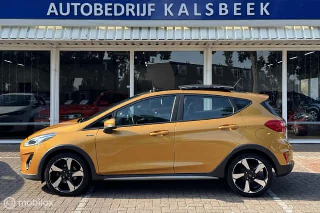 Ford Fiesta (2018) thumbnail 3