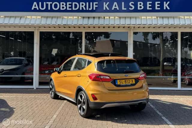 Ford Fiesta (2018) thumbnail 4