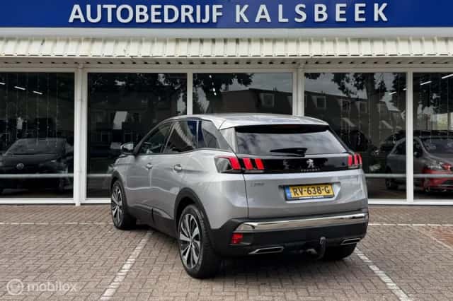 Peugeot 3008 (2018) thumbnail 4