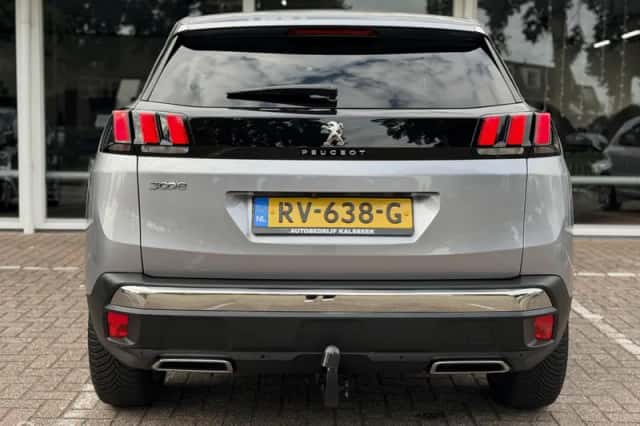 Peugeot 3008 (2018) thumbnail 6