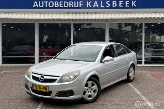 Opel Vectra (2006) thumbnail 1