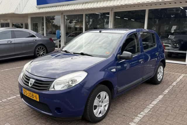 Dacia Sandero (2009) thumbnail 3