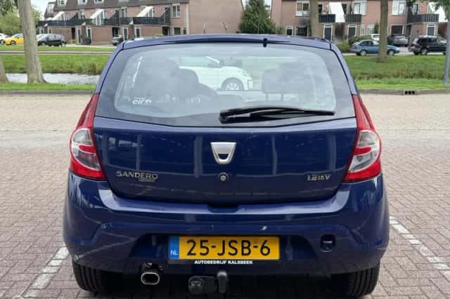 Dacia Sandero (2009) thumbnail 4