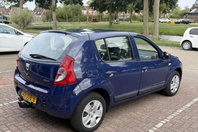 Dacia Sandero (2009) thumbnail 6