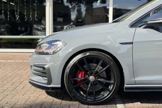 Volkswagen Golf (2019) thumbnail 4