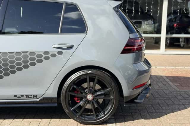Volkswagen Golf (2019) thumbnail 5