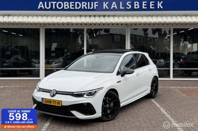Volkswagen Golf (2021) thumbnail 1