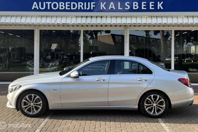 Mercedes-Benz C-Klasse (2016) thumbnail 3