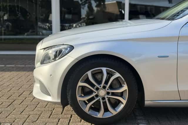 Mercedes-Benz C-Klasse (2016) thumbnail 4
