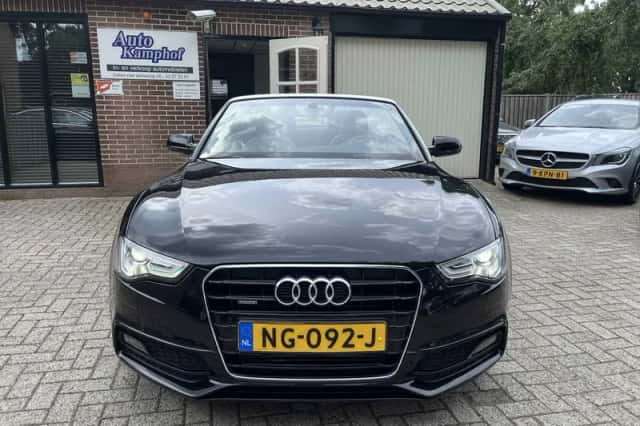 Audi A5 (2012) thumbnail 3