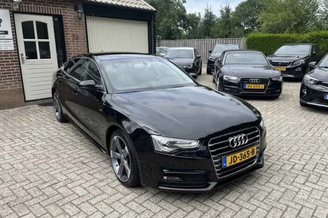 Audi A5 (2016) thumbnail 4