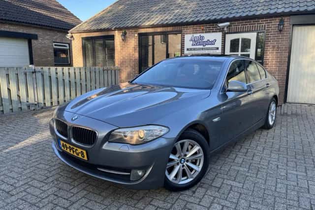 BMW 5-Serie (2011) thumbnail 1
