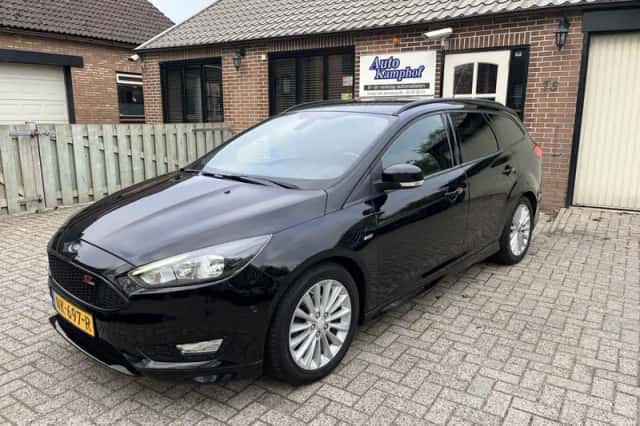 Ford Focus (2017) thumbnail 2
