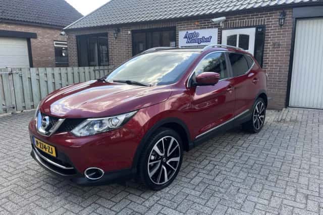 Nissan Qashqai (2015) thumbnail 3