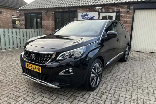 Peugeot 3008 (2018) thumbnail 2