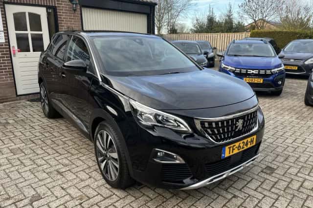 Peugeot 3008 (2018) thumbnail 4