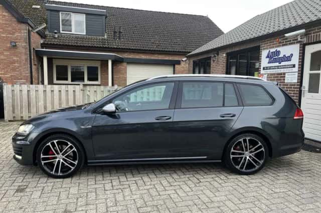 Volkswagen Golf (2015) thumbnail 6