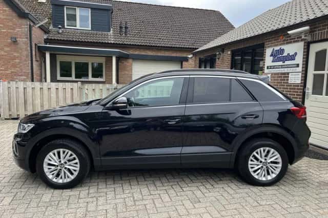 Volkswagen T-Roc (2023) thumbnail 5