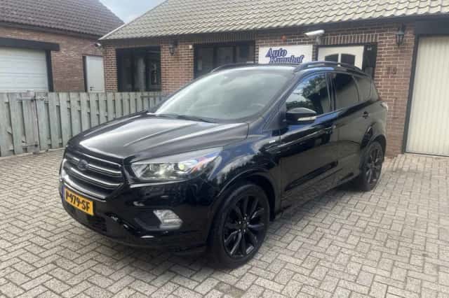 Ford Kuga (2017) thumbnail 2