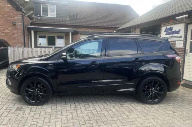 Ford Kuga (2017) thumbnail 5