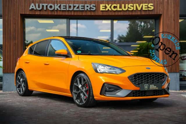 Ford Focus (2020) thumbnail 1