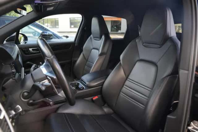 Porsche Cayenne (2019) thumbnail 4
