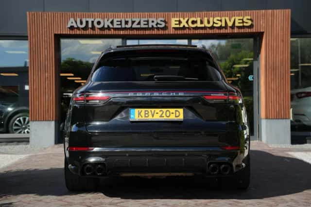 Porsche Cayenne (2019) thumbnail 6