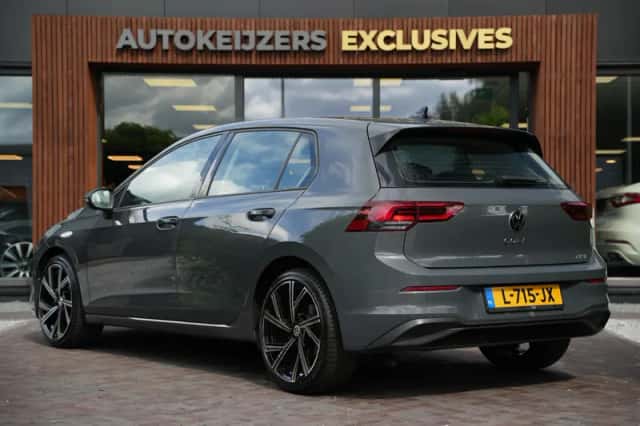 Volkswagen Golf (2021) thumbnail 5