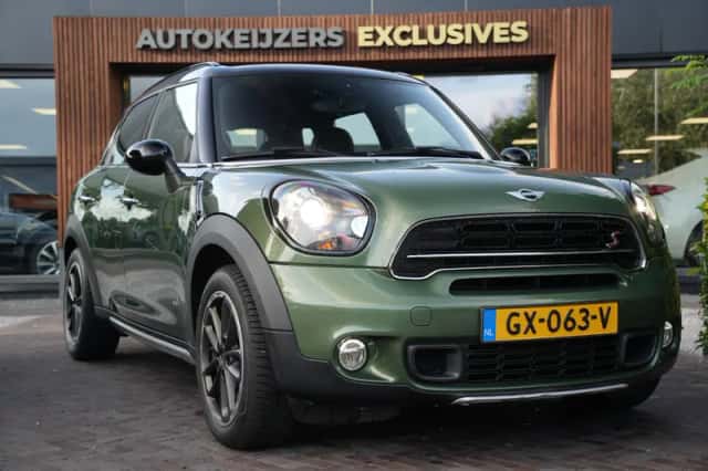 MINI Countryman (2015) thumbnail 1