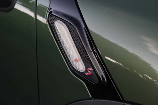 MINI Countryman (2015) thumbnail 4